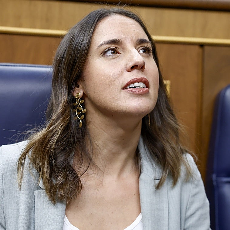 Tensión entre Irene Montero y Nuria March: la respuesta increíblemente elegante que zanjó el debate sobre tener o no tener modales de señorita